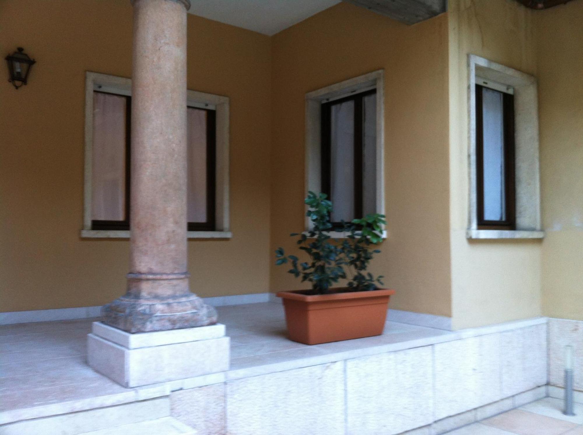 Romeo Design Rooms Verona Exterior photo