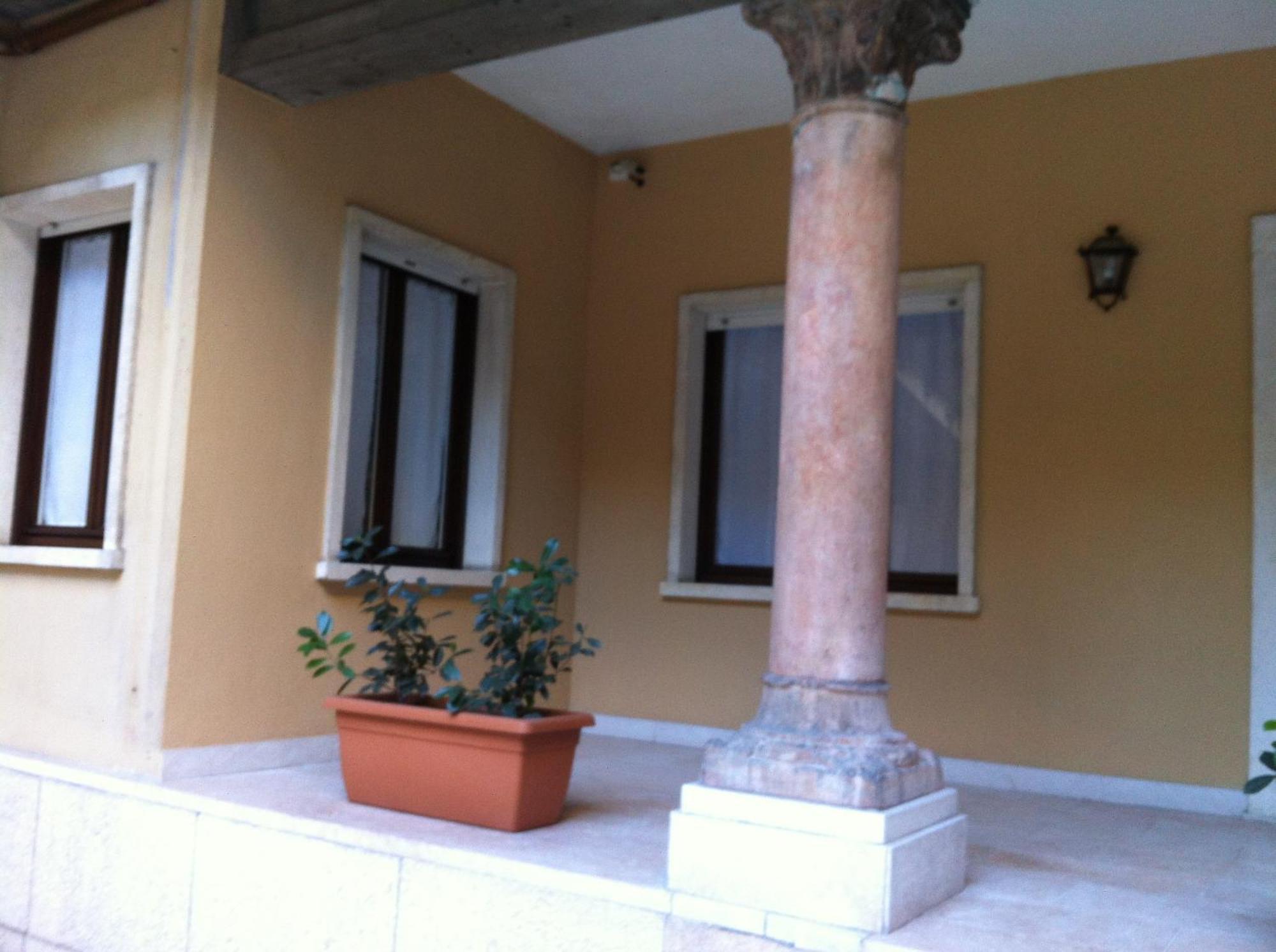 Romeo Design Rooms Verona Exterior photo