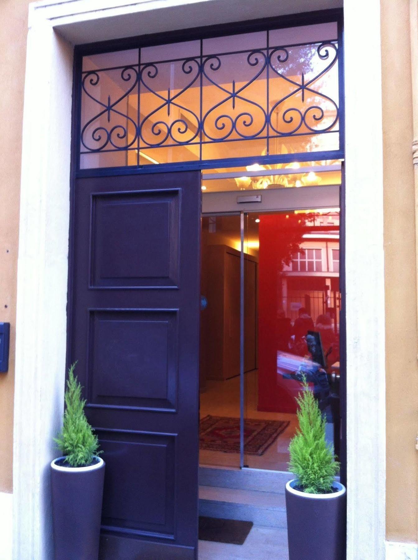 Romeo Design Rooms Verona Exterior photo